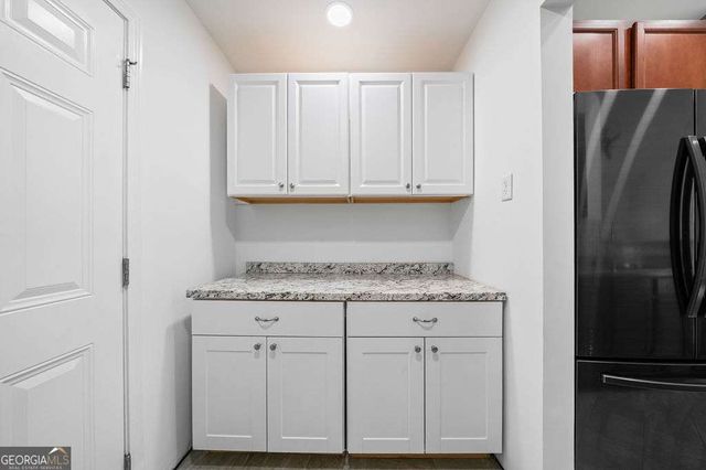 77 Hill Side Way, Hiram, GA 30141