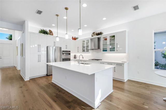 11966 Gardenia AVE, Naples, FL 34120