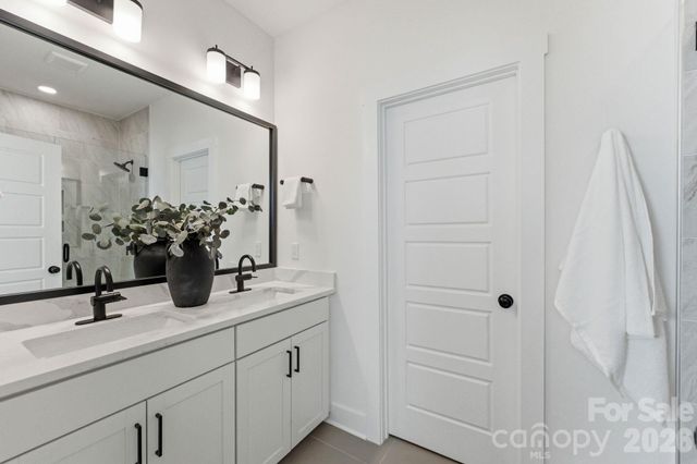 817 Garringer Place, Charlotte, NC 28208