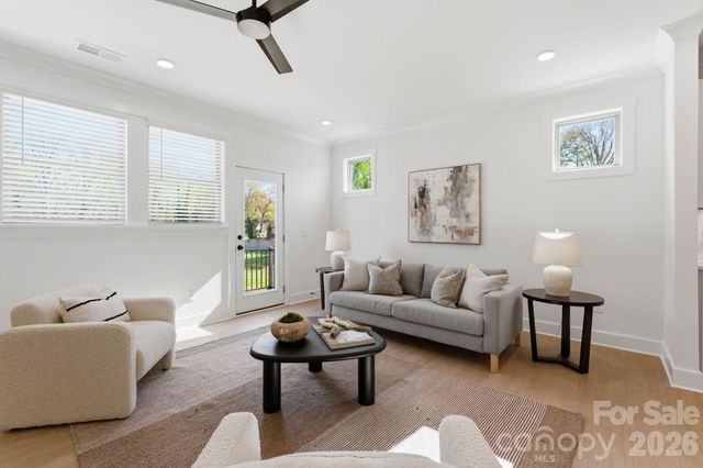 817 Garringer Place, Charlotte, NC 28208