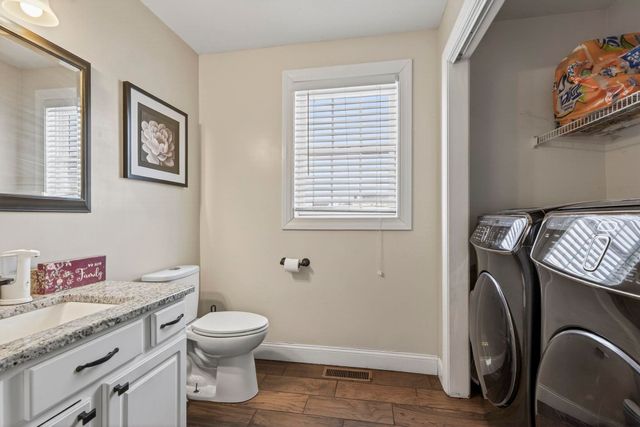 1 Scenic Lane, Hudson, NH 03051