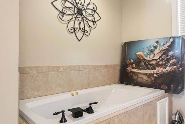 1 Scenic Lane, Hudson, NH 03051