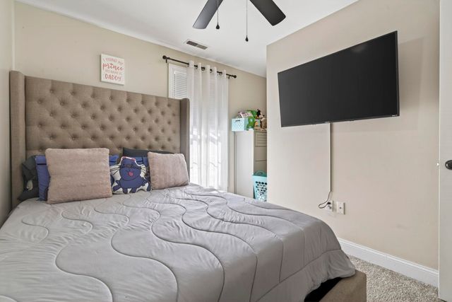 1 Scenic Lane, Hudson, NH 03051