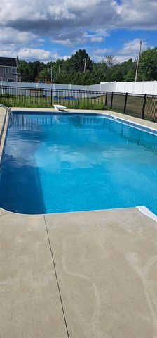 1 Scenic Lane, Hudson, NH 03051