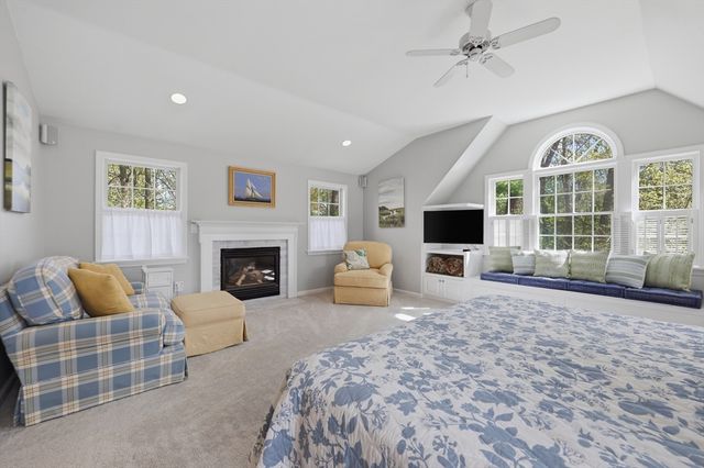 5 Knights Lane, Newburyport, MA 01950