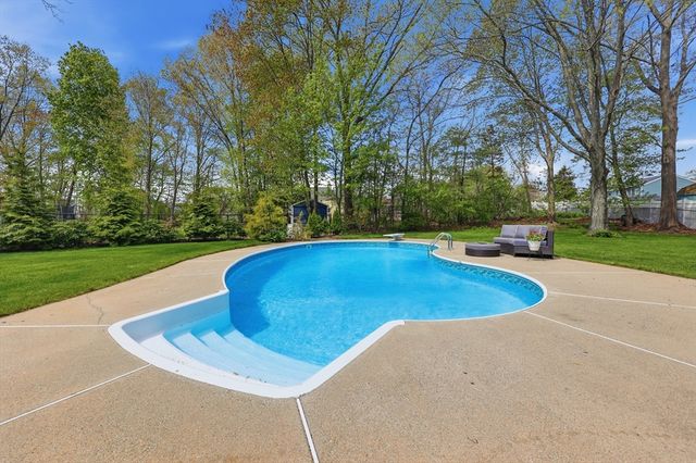 5 Knights Lane, Newburyport, MA 01950