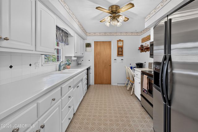 1605 COLONIAL COURT, Columbia, MO 65202