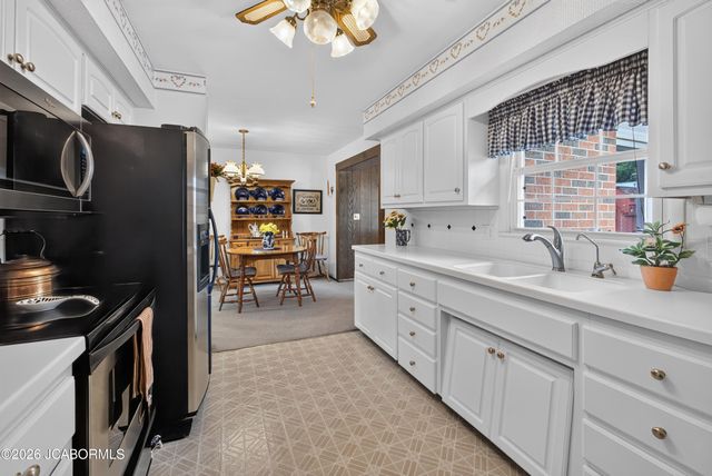 1605 COLONIAL COURT, Columbia, MO 65202