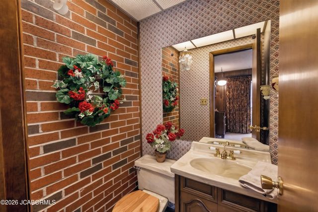 1605 COLONIAL COURT, Columbia, MO 65202
