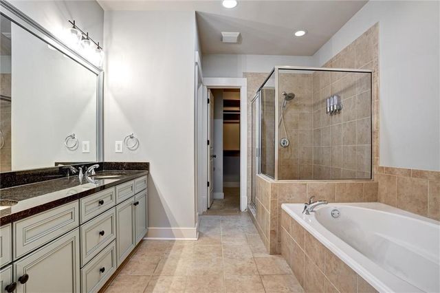 902 River Vista Drive 94, Atlanta, GA 30339