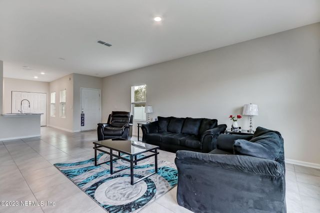 988 OBSERVATORY Parkway, Jacksonville, FL 32218
