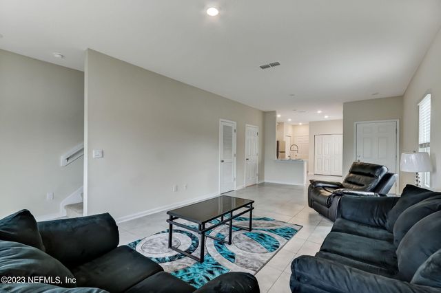 988 OBSERVATORY Parkway, Jacksonville, FL 32218