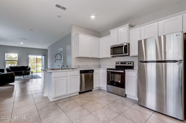 988 OBSERVATORY Parkway, Jacksonville, FL 32218