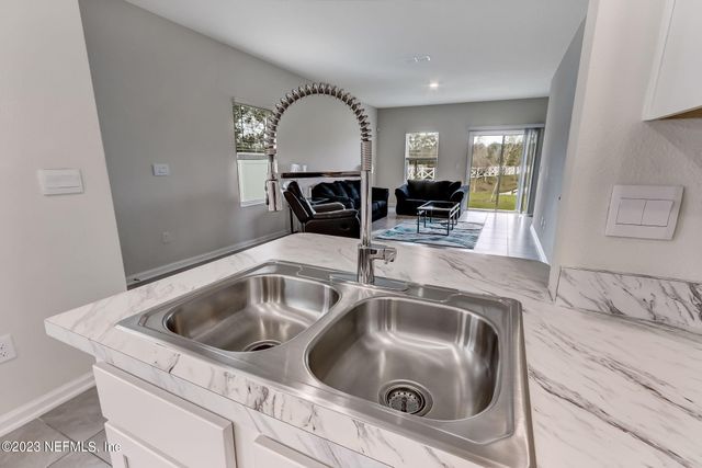 988 OBSERVATORY Parkway, Jacksonville, FL 32218