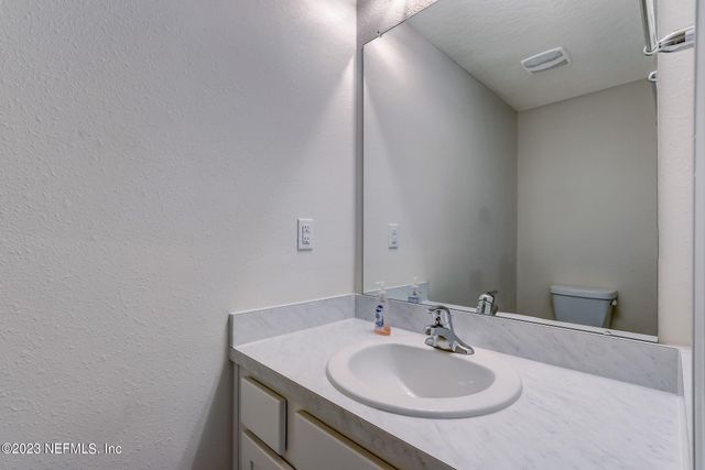988 OBSERVATORY Parkway, Jacksonville, FL 32218