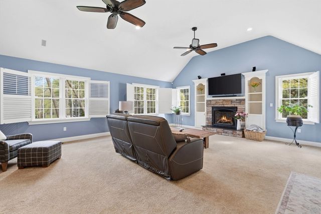 168 Liberty St, Middleton, MA 01949