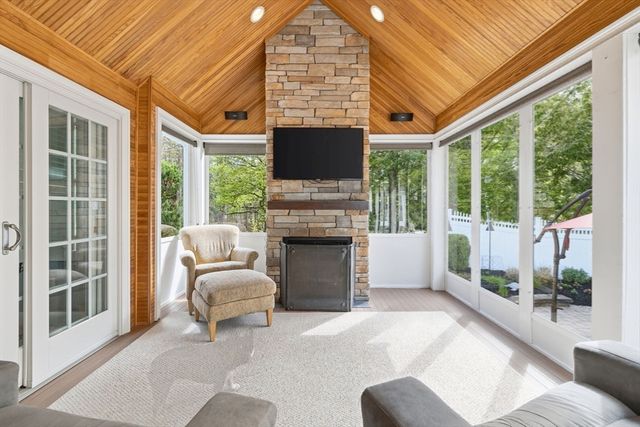 168 Liberty St, Middleton, MA 01949