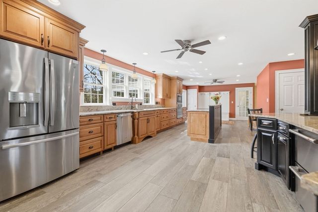 168 Liberty St, Middleton, MA 01949
