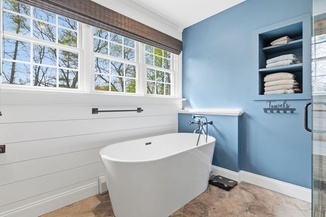 168 Liberty St, Middleton, MA 01949