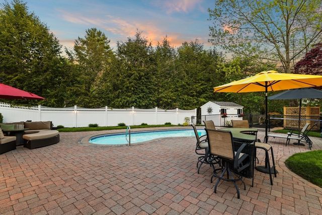 168 Liberty St, Middleton, MA 01949