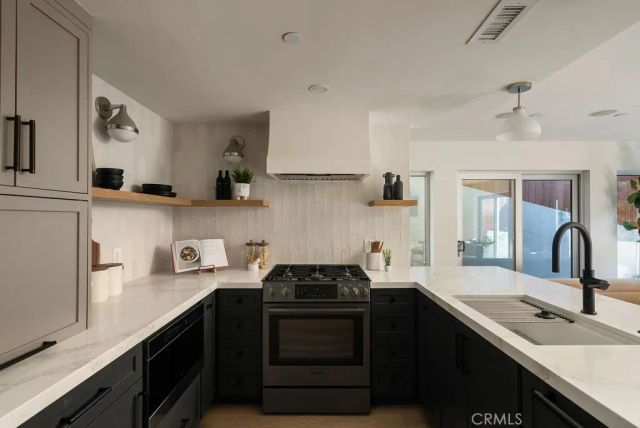 31911 Crestwood Place, Laguna Beach, CA 92651