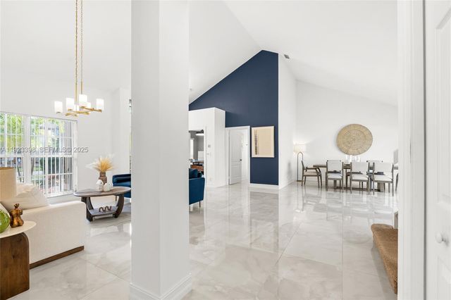 19427 NW 13th St, Pembroke Pines, FL 33029