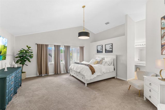 19427 NW 13th St, Pembroke Pines, FL 33029