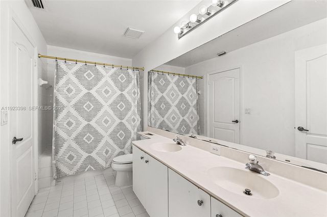 19427 NW 13th St, Pembroke Pines, FL 33029