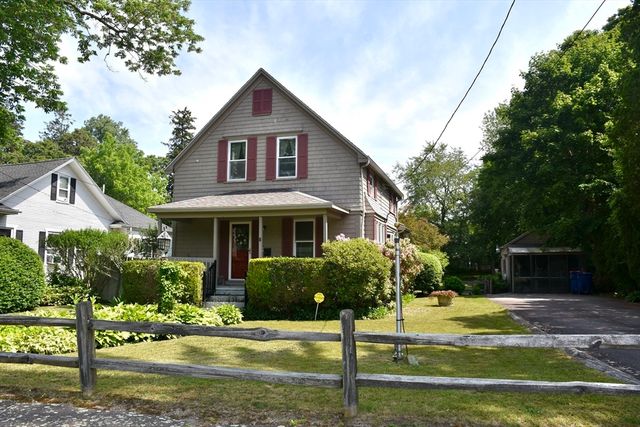 7 Knowles Ave, Wareham, MA 02571