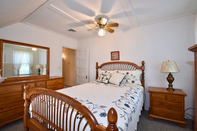 7 Knowles Ave, Wareham, MA 02571