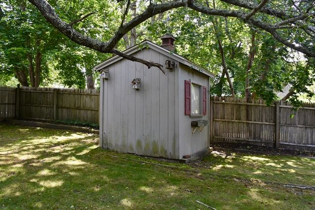 7 Knowles Ave, Wareham, MA 02571