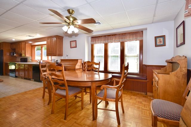 7 Knowles Ave, Wareham, MA 02571