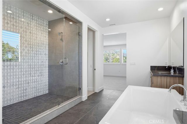 22801 Seaqua Circle, Chatsworth, CA 91311