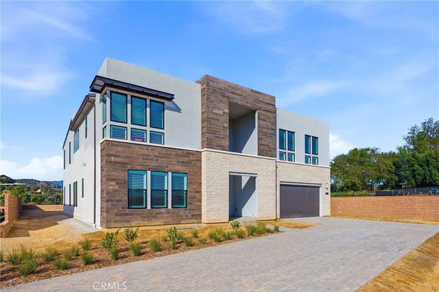 22801 Seaqua Circle, Chatsworth, CA 91311