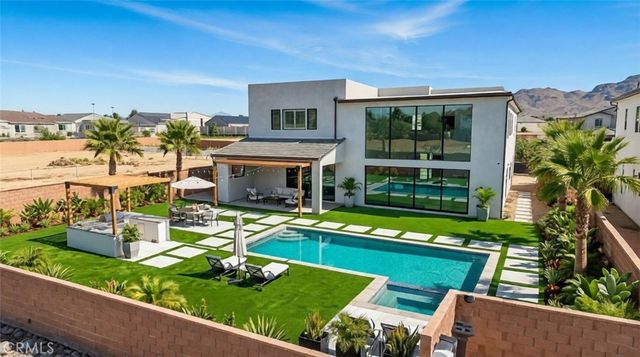 22801 Seaqua Circle, Chatsworth, CA 91311