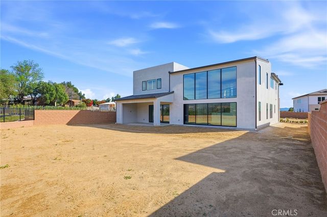 22801 Seaqua Circle, Chatsworth, CA 91311