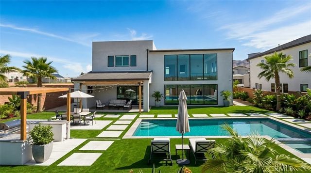 22801 Seaqua Circle, Chatsworth, CA 91311