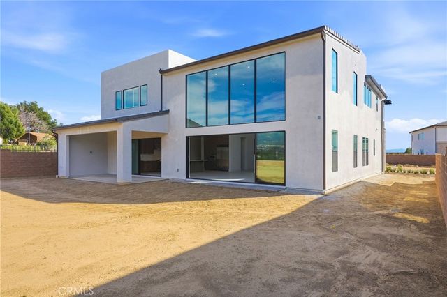 22801 Seaqua Circle, Chatsworth, CA 91311