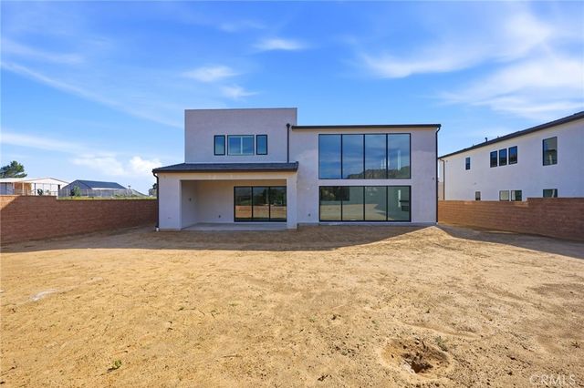 22801 Seaqua Circle, Chatsworth, CA 91311