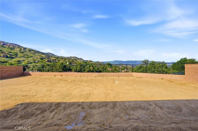 22801 Seaqua Circle, Chatsworth, CA 91311