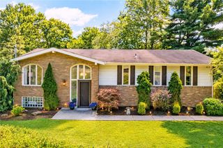 114 Brookdale Circle, Peters Twp, PA 15317