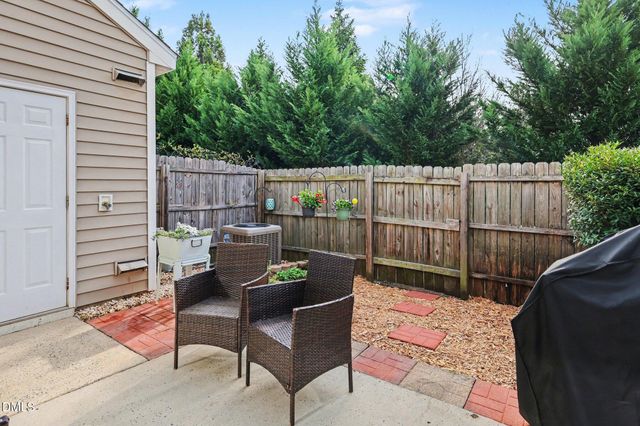 8211 Rhiannon Road, Raleigh, NC 27613