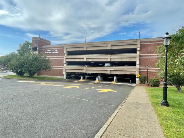 128 Warren St. 1, Lowell, MA 01852