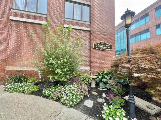 128 Warren St. 1, Lowell, MA 01852