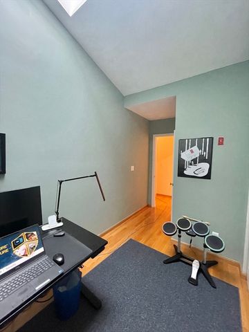128 Warren St. 1, Lowell, MA 01852