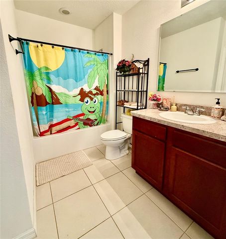 196 TRACY COURT E, Haines City, FL 33844