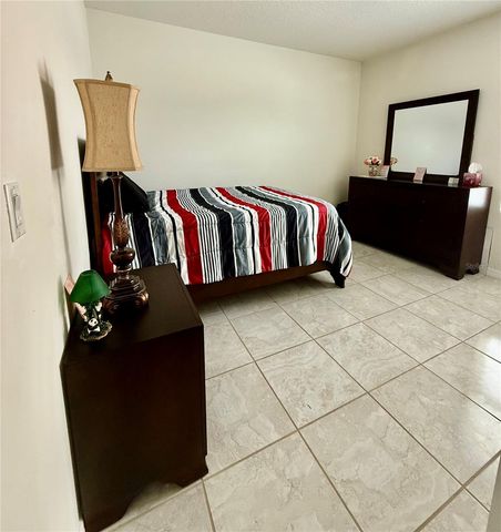 196 TRACY COURT E, Haines City, FL 33844