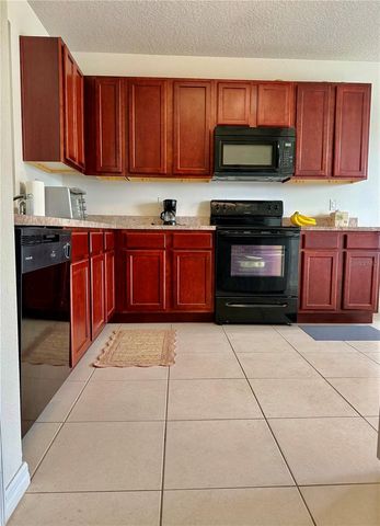 196 TRACY COURT E, Haines City, FL 33844