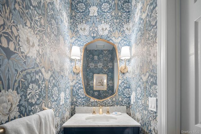 19 Club Court, Pleasantville, NY 10570