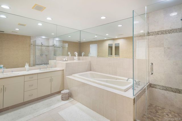 19 Club Court, Pleasantville, NY 10570